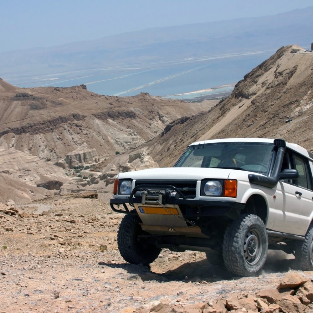 4x4 desert terrain ride